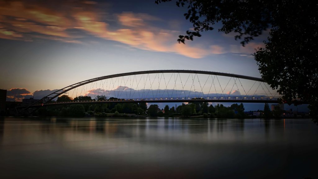 Hotel Weil am Rhein - die Dreiländerbrücke